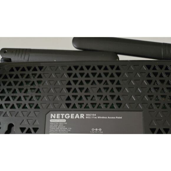 NETGEAR Wireless Desktop Access Point WAC104 Lot of 2 - Only 1 AC Adapter - Picture 4 of 6
